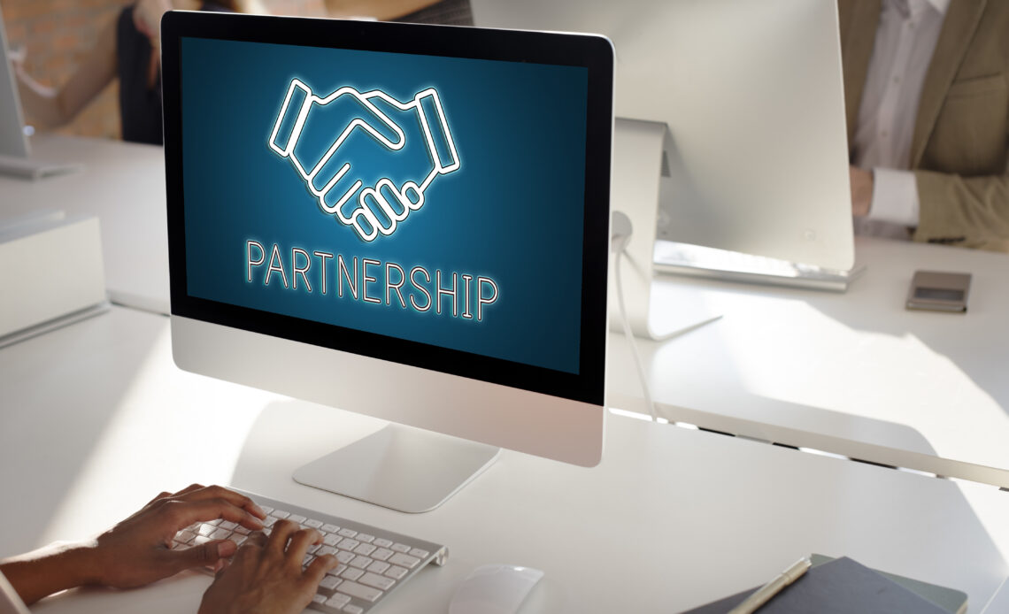 partnership agreement cooperation collaboartion concept